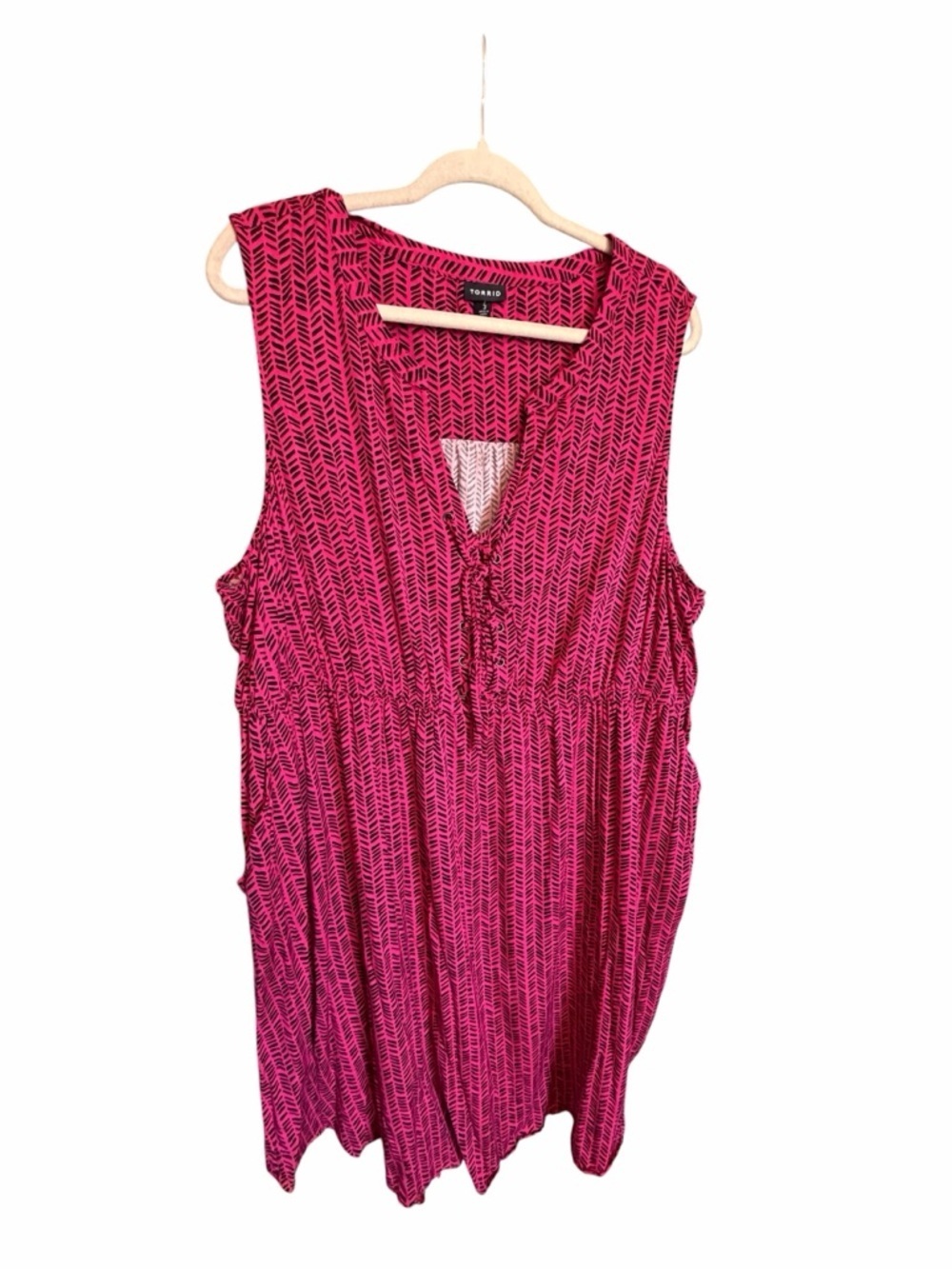 torrid Hot Pink and Black Chevron Printed Sleeveless Tunic-Size 3X